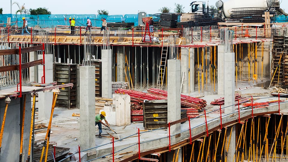 Cimento, argamassa, tijolos, cubas, pisos e revestimentos.